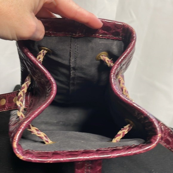 Handmade oxblood leather bucket bag - Picture 4 of 6